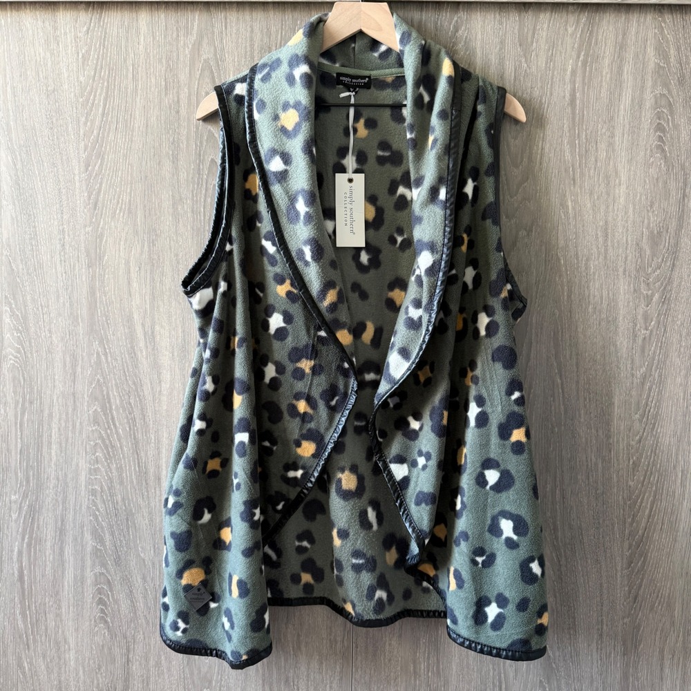 Simply Southern Fleece Vest Women Medium Green Leopard Open Front‎ Drape NWT